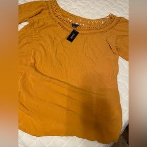 NWT City Chic Flowy Sleeve Top in Yellow Size XL/ 22